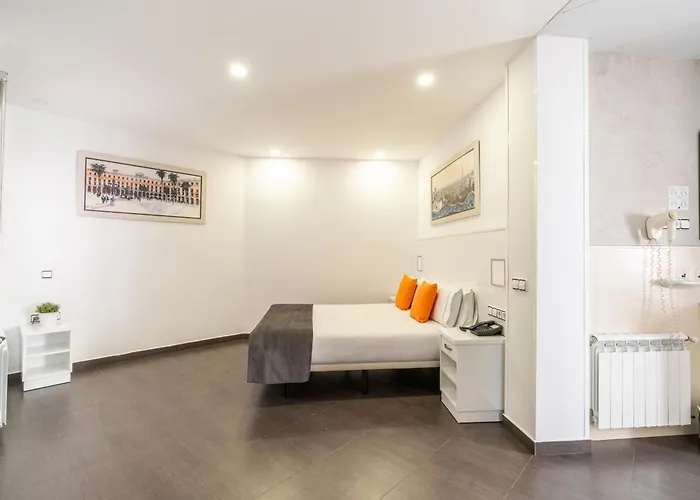 三斯旅馆 巴塞罗那