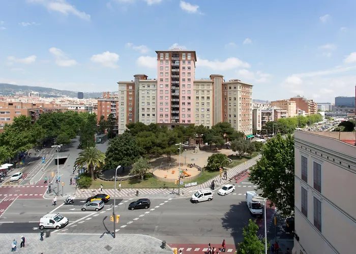 オスタル サンズ 4* バルセロナ