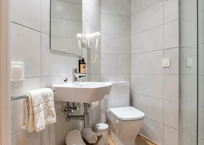 هوستال صانس 3*