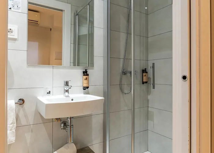 هوستال صانس 3*