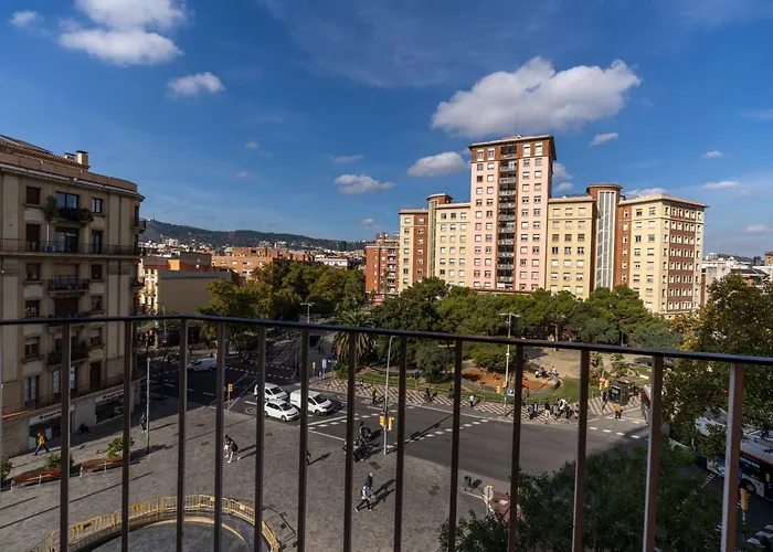 هوستال صانس بيت ضيافة برشلونة